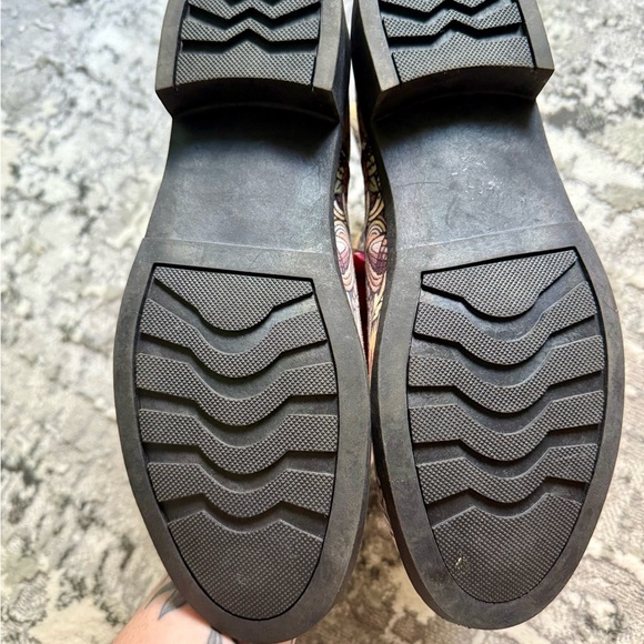 Sunflower Hippie - Picture 4 of 5